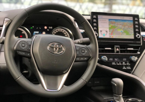 Toyota Camry cena 169900 przebieg: 7509, rok produkcji 2023 z Polanów małe 596
